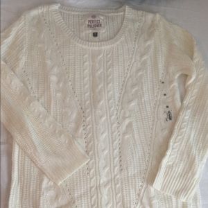 SO brand fitted pullover sweater size Medium. NWT